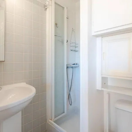 Lumineux A Gruissan, 2 Chambres, Proche Plage, Parking Securise, Mini-box Wifi, Non-fumeur - Fr-1-409a-15 Apartment *