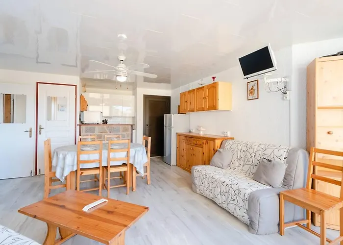 Apartmán Lumineux A Gruissan, 2 Chambres, Proche Plage, Parking Securise, Mini-box Wifi, Non-fumeur - Fr-1-409a-15 Gruissan